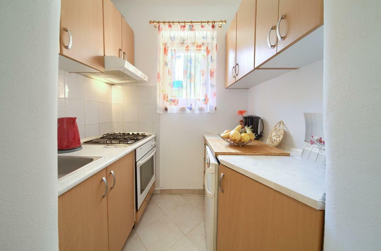 Apartamento Hrast Krk Town Exterior foto