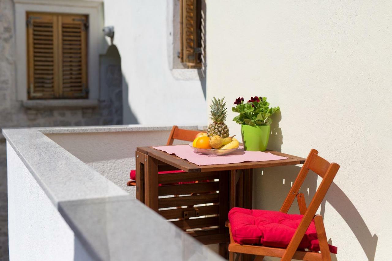 Apartamento Hrast Krk Town Exterior foto