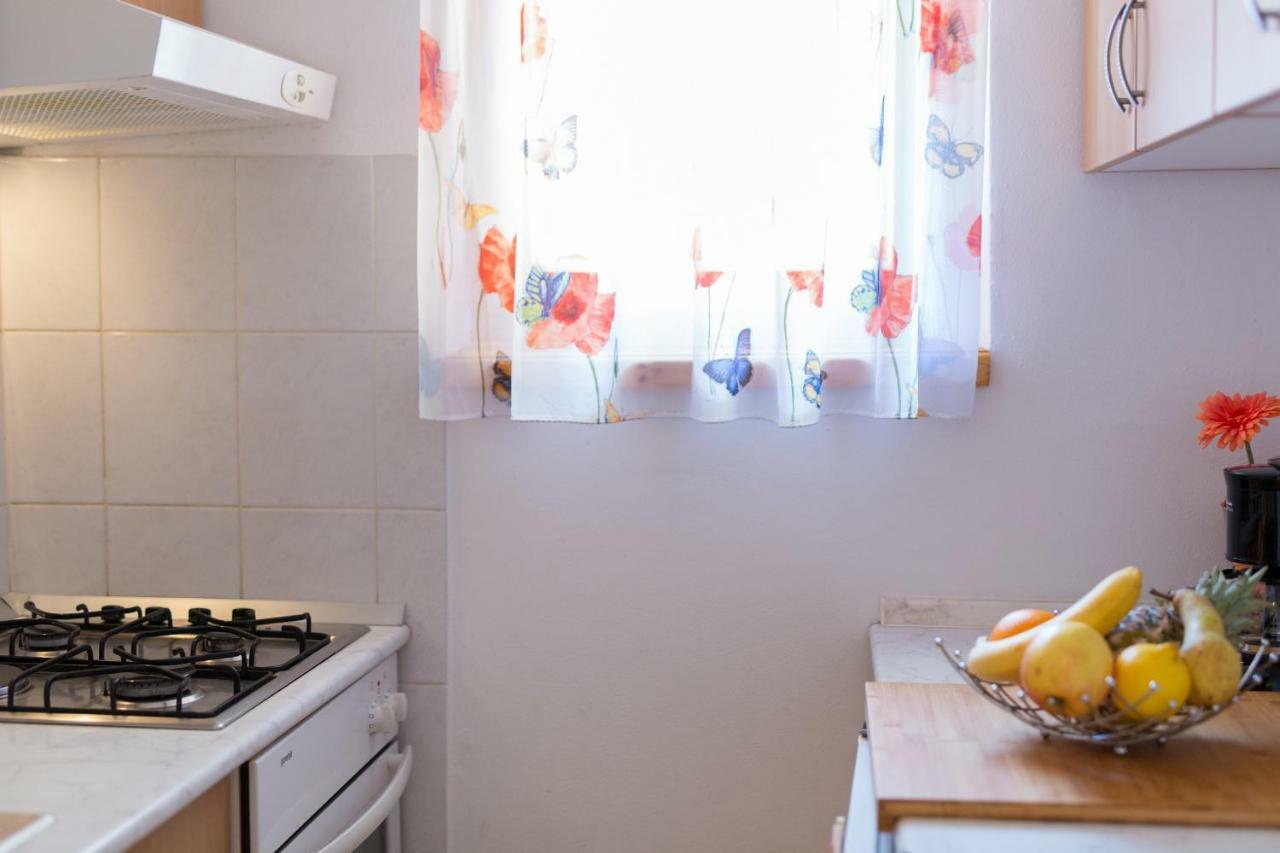 Apartamento Hrast Krk Town Exterior foto